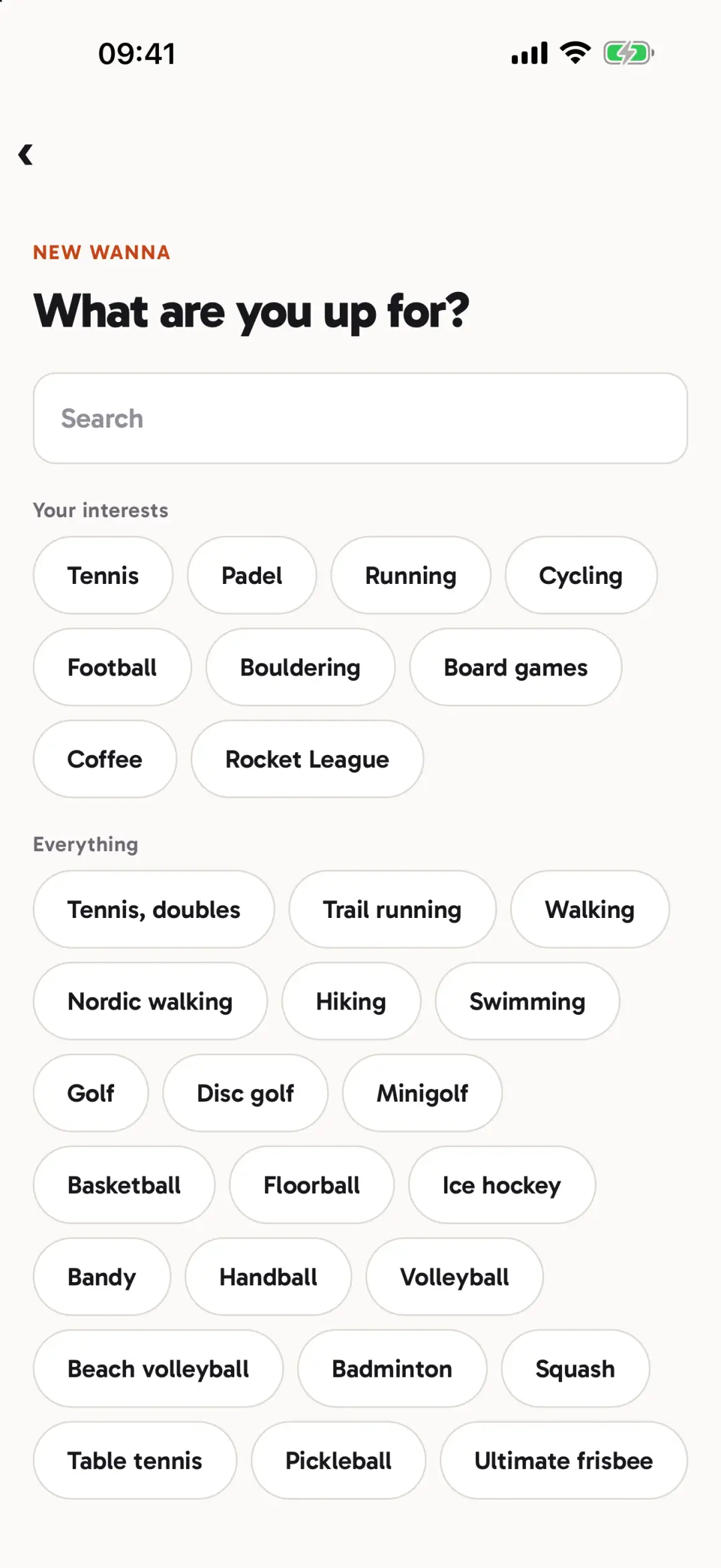 Choosing an activity when posting: tennis, padel, running, bouldering, board games and Rocket League, with a search field.